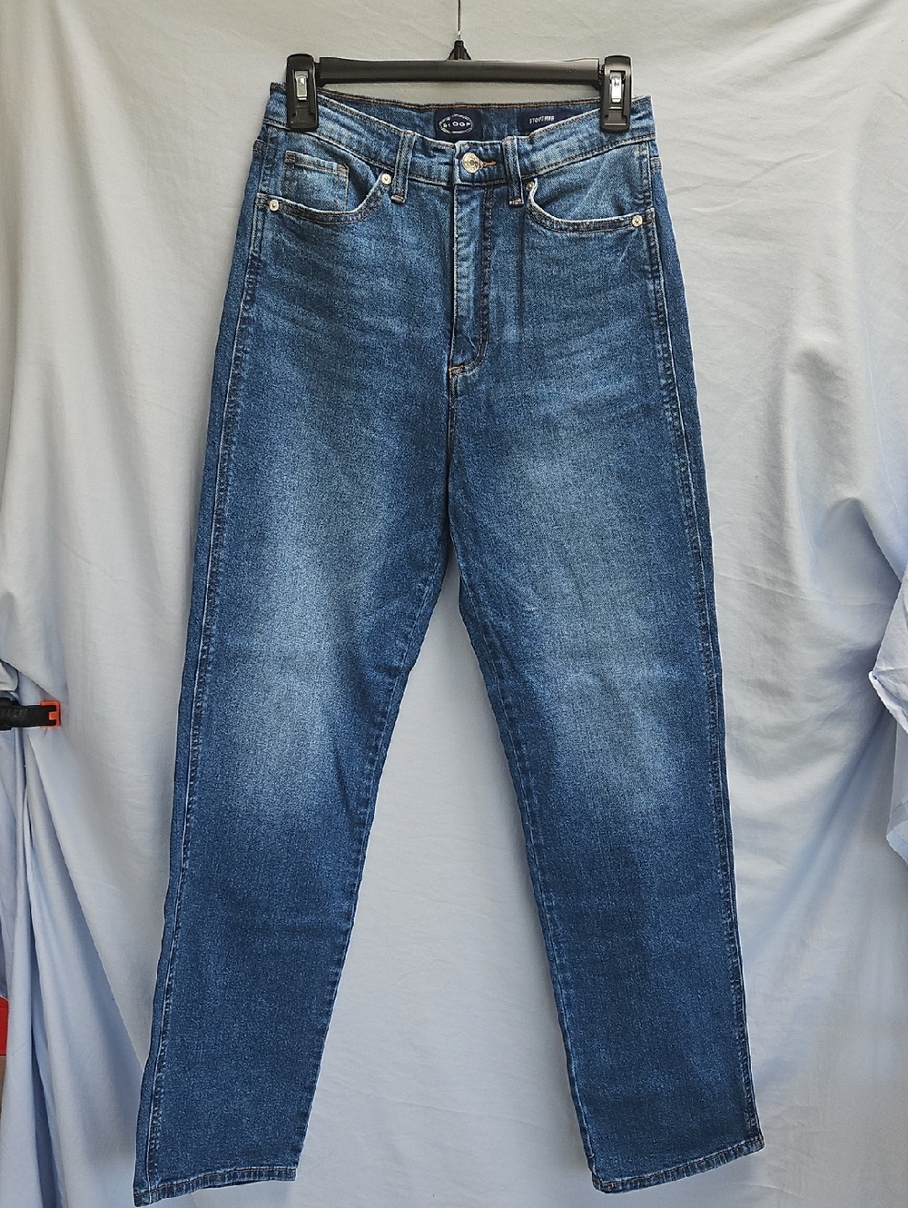Classic Straight Leg Women’s Jeans - Blue Size 4